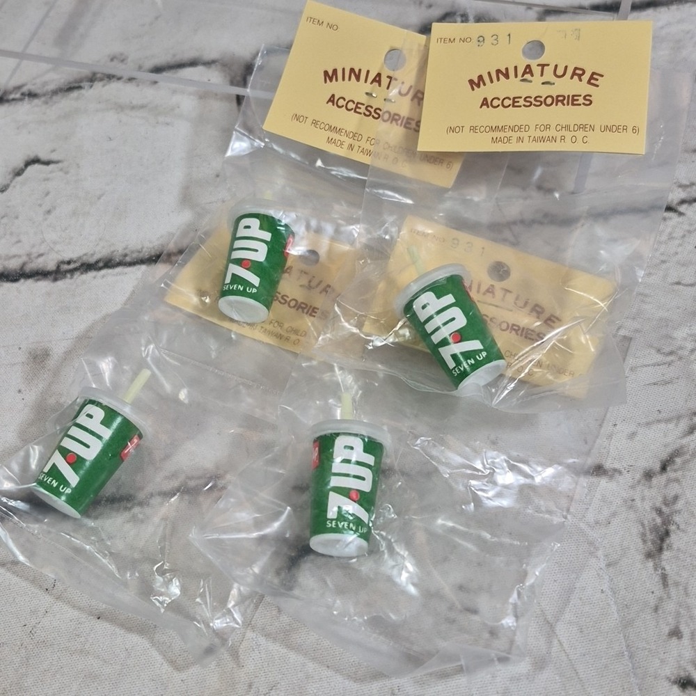 Vintage 80s Miniature 7-Up Soda Fountain Cup Charm Lot Of 4 NEW